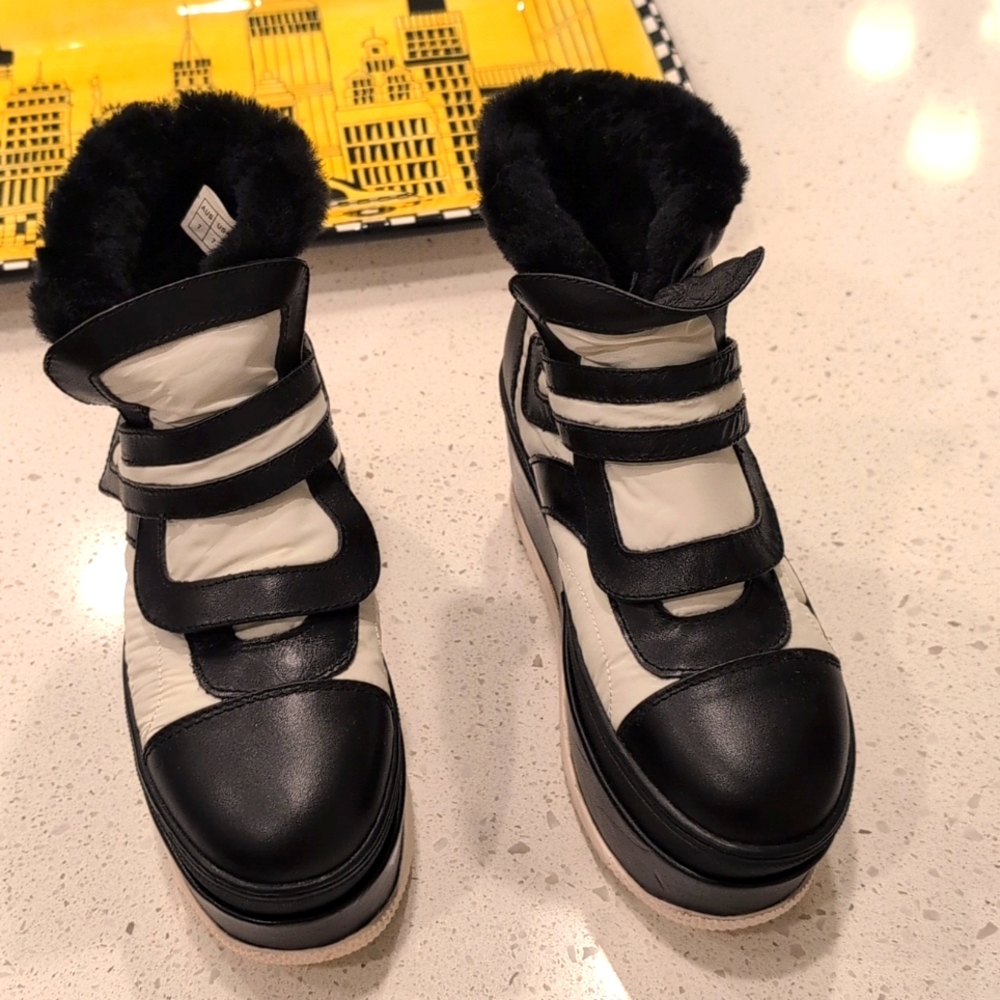 Everugg Platform Boots size 7